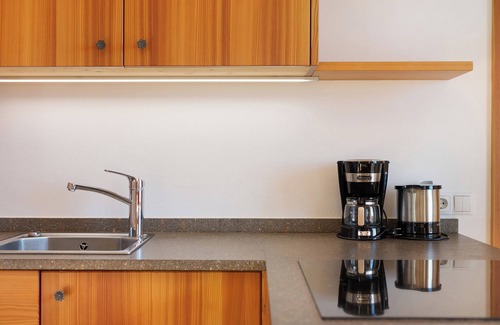 San Genesio Atesino Apartment | Apartment 'Oberfahrerhof Apt Salten' with Mountain View, Shared Terrace and Wi-Fi