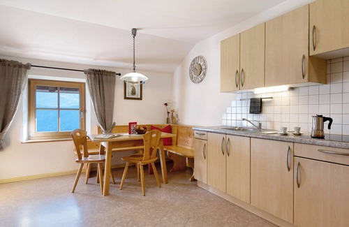 Renon Apartment | Apartment 'Oberschlichterhof Apt Schlern' with Mountain View, Shared Terrace and Wi-Fi