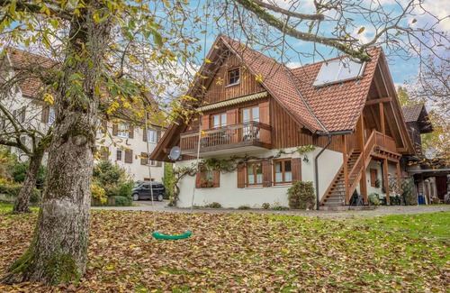 Aschach Apartment | Apartment ‘Obstgarten’ on Farm House with Wi-Fi, Terrace and Mountain View