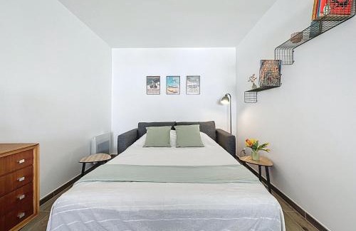 La Bernerie-en-Retz Apartment | Apartment Océanide-2 by Interhome
