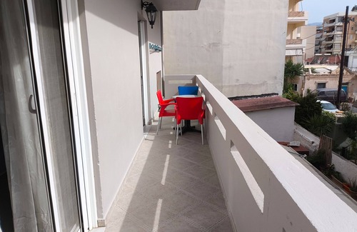 Nea Chora Apartment | Apartment 'Odysseas Nea Chora' with Sea View, Wi-Fi and Air Conditioning