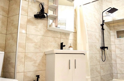 Sololaki Apartment | Apartment of Pirosmani