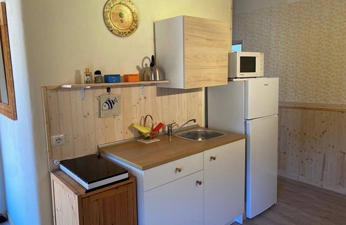Malcesine Apartment | Apartment 'Olive Grove House' with Lake View, Private Terrace and Shared Garden