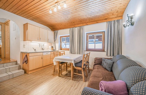 Feuring Apartment | Apartment on former stables