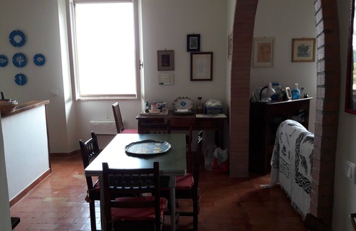 Fondi Apartment | Apartment on the 1st floor in the house with garden between Terracina Sperlonga