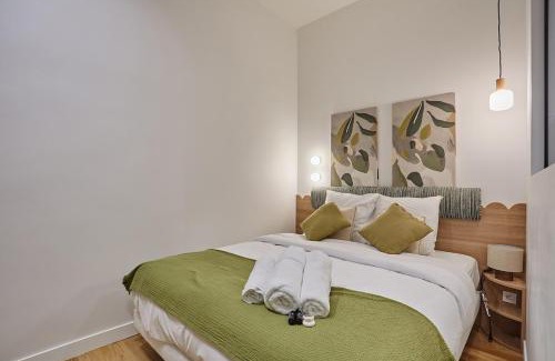 Faubourg-du-Roule Apartment | Apartment on the Champs Elysees