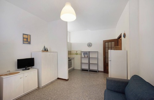 Diano Marina Apartment | Apartment Orizzonte 8 B with Shared Garten & Wi-Fi