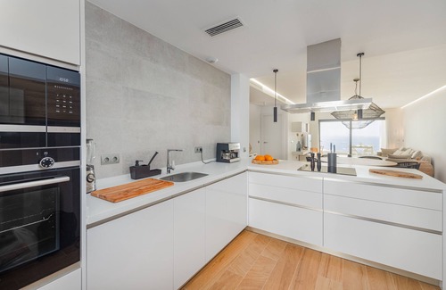 San Roque Apartment | Apartment overlooking the sea and Golf Links La Hacienda