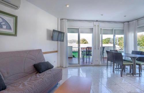 Llanca Apartment | Apartment Palmiers I-11 by Interhome