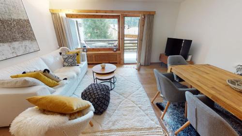 Celerina-Schlarigna Apartment | Apartment Panorama