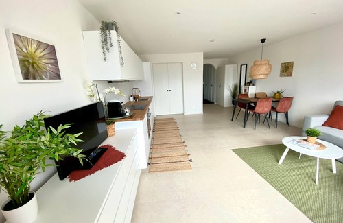Collalbo Apartment | Apartment 'Panorama' with Mountain View, Private Terrace and Wi-Fi