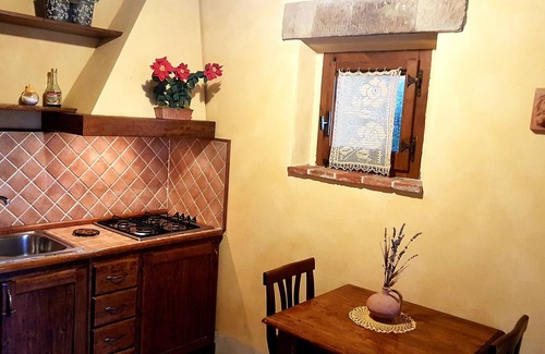 Pieve al Bagnoro Apartment | Apartment Papaveri, super view, swimming-pool with hydromassage, wi-fi, relax