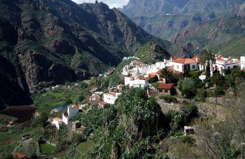 Mogan Apartment | Apartment Papaya with Mountain View, Wi-Fi & Heated Pool