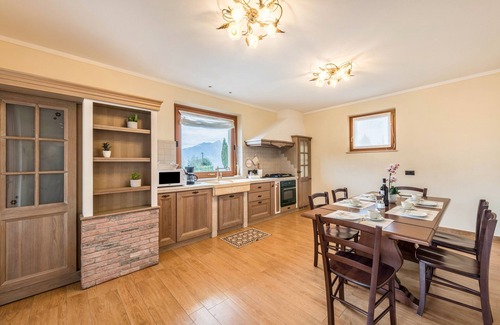 Albisano Apartment | Apartment 'Passioncasa' with Mountain View, Wi-Fi and Air Conditioning