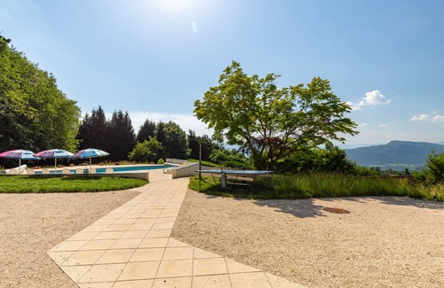 Trevignin Apartment | Apartment "Pécloz" in the gîte "Le Pré Charville" with mountain views and outdoor kitchen