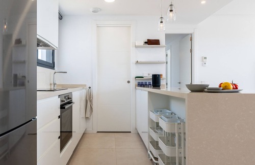 Fuengirola Apartment | Apartment "Penthouse Middel Views" with Pool & Wi-Fi