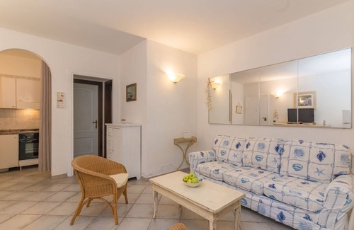 Baia Caddinas Apartment | Apartment Peonia by Interhome