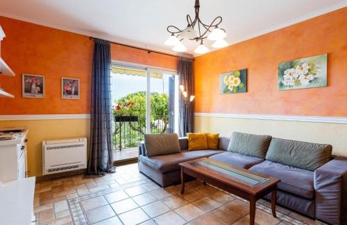 Pineland Apartment | Apartment Pineland app Garden by Interhome