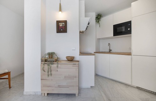 Torremolinos City Centre Apartment | Apartment 'Plata Ático' with Private Terrace, Balcony and Air Conditioning