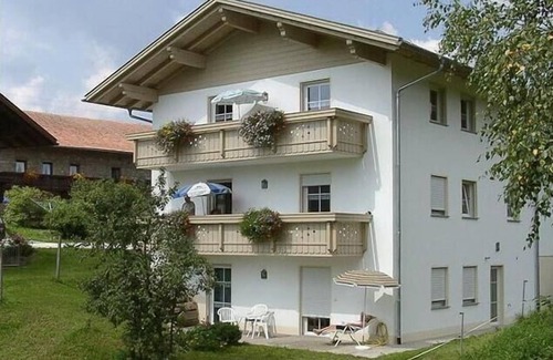 Arnbruck Apartment | Apartment plum - 4 stars - with terrace and free WiFi
