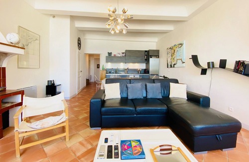 Old Town Apartment | Apartment **** Port Saint-Tropez Exceptional view