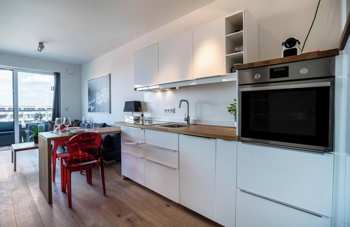 Uberseestadt Apartment | Apartment Portus 21 close to City Centre with Balcony & Wi-Fi incl. Linen and Towels