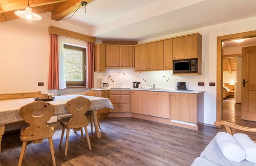 Ortisei Apartment | Apartment Prapoz Typ E with Mountain View, Wi-Fi & Balcony