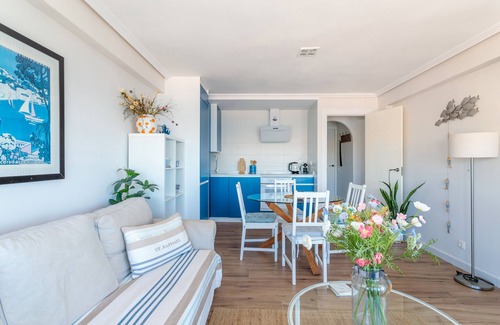 Coveta Fuma Apartment | Apartment 'Primera Linea De Playa' with Sea View, Wi-Fi and Air Conditioning