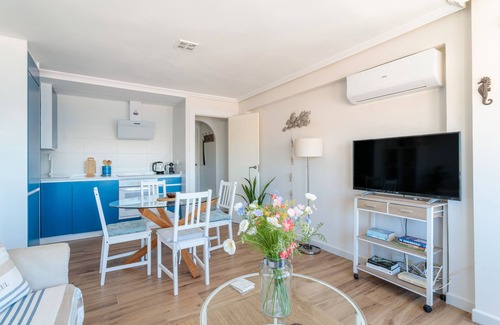 Coveta Fuma Apartment | Apartment 'Primera Linea De Playa' with Sea View, Wi-Fi and Air Conditioning