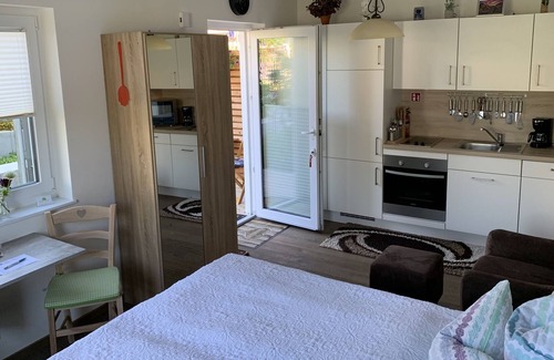 Erling Apartment | Apartment-Private Bathroom-Terrace-Aleccio