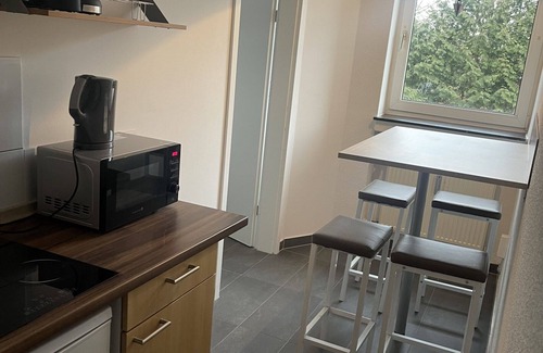 Wolfsanger Apartment | Apartment-Private Bathroom-Courtyard view-Apartment für 4 Personen