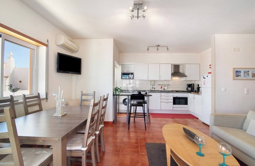 Conceicao e Cabanas de Tavira Apartment | Apartment 'Quinta Gomeira 146' with Sea View, Shared Pool and Air Conditioning