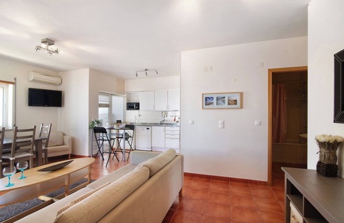 Conceicao e Cabanas de Tavira Apartment | Apartment 'Quinta Gomeira 146' with Sea View, Shared Pool and Air Conditioning
