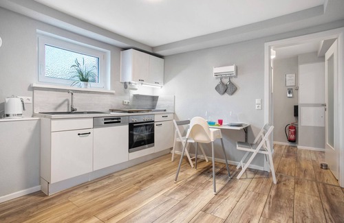 Schaprode Apartment | Apartment 'Rügenferienhaus Gartenwohnung' with Shared Terrace and Wi-Fi