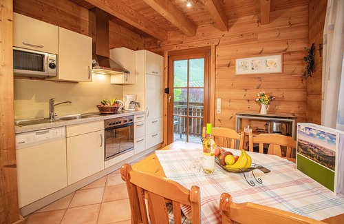 Oberkirch Apartment | Apartment 'Rebberg' with Balcony and Wi-Fi