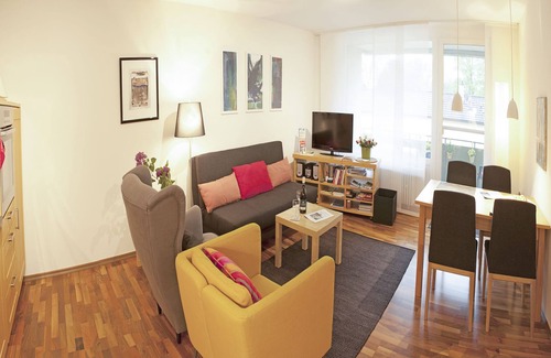 Aschach Apartment | Apartment 'Reiff' with Lake View, Balcony and Wi-Fi