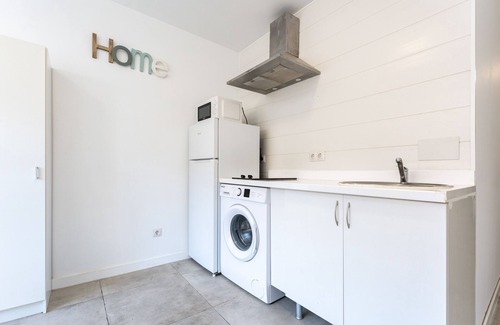 Carihuela Apartment | Apartment 'Relax Junto A La Playa' with Wi-Fi and Air Conditioning