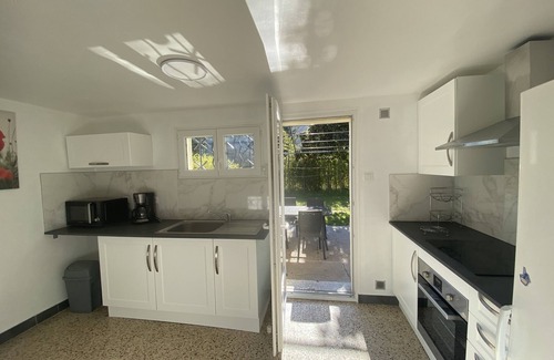 Gemenos Apartment | Apartment rental in Gemenos, 15 minutes from the port of Cassis