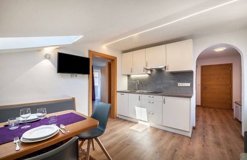 Tesimo Apartment | Apartment 'Residence Alpina Comfort Nr 6' with Shared Pool, Balcony and Wi-Fi