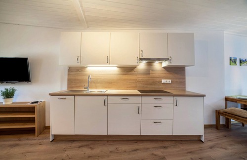 Tesimo Apartment | Apartment 'Residence Alpina Family Nr 10' with Shared Pool, Balcony and Wi-Fi