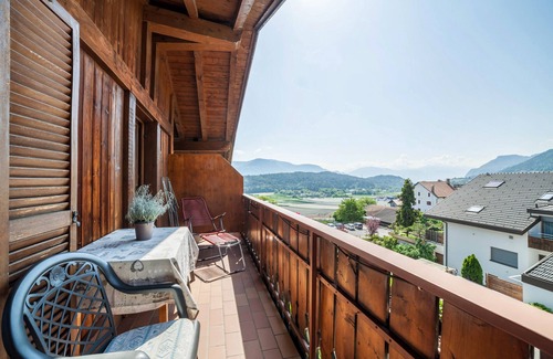 Tesimo Apartment | Apartment 'Residence Alpina Family Nr 10' with Shared Pool, Balcony and Wi-Fi