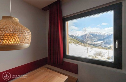 Sollieres-Sardieres Apartment | Apartment 'Résidence Du Parc - 9 Personnes' with Mountain View, Shared Garden and Wi-Fi