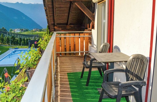 Lana Apartment | Apartment 'Residence Sonnegg 5' with Mountain View, Shared Pool and Wi-Fi