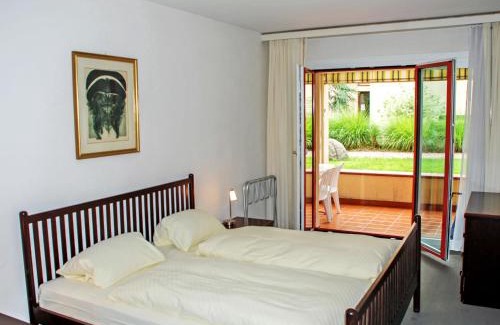 Caslano Apartment | Apartment Residenza Parcolago Apt-008 by Interhome