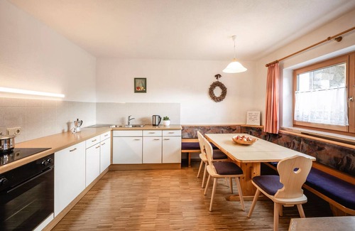 Campo Tures Apartment | Apartment 'Rieplechn App Sonnenparadies' with Mountain View, Shared Garden and Wi-Fi