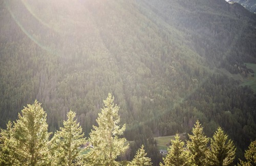 Campo Tures Apartment | Apartment 'Rieplechn App Sonnenparadies' with Mountain View, Shared Garden and Wi-Fi