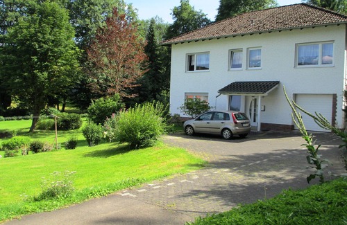 Gees Apartment | Apartment right on the forest in a quiet, secluded location in the heart of the Vulkaneifel