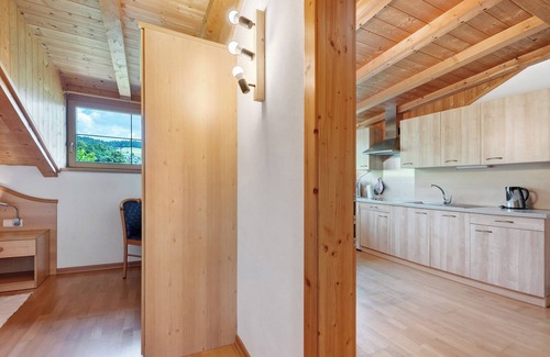 Molten Apartment | Apartment 'Ringelblume' with Mountain View, Shared Garden and Wi-Fi