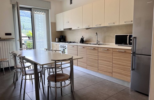 Riva del Garda Apartment | Apartment Riva del Garda - 3 bedrooms, garden, parking, balconies, WLAN,