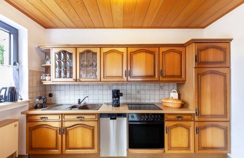 Neunkirchen Apartment | Apartment 'Rosi's Ferienwohnung' with Mountain View, Shared Terrace and Wi-Fi
